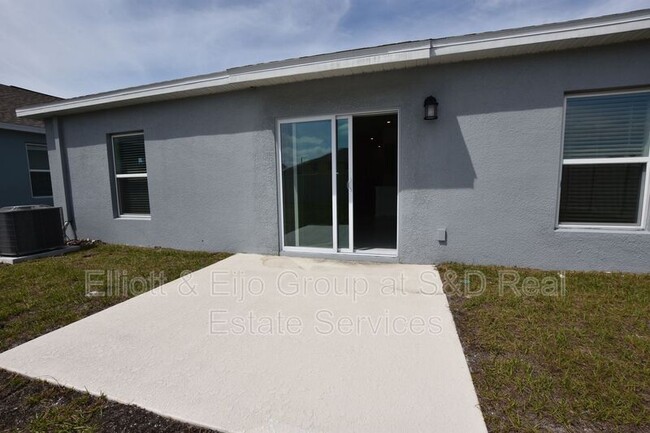 Building Photo - 856 Timberland Dr