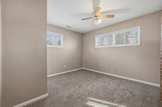 Building Photo - 3 BED, 1 BATH HOUSE FOR RENT IN CHESAPEAKE VA!