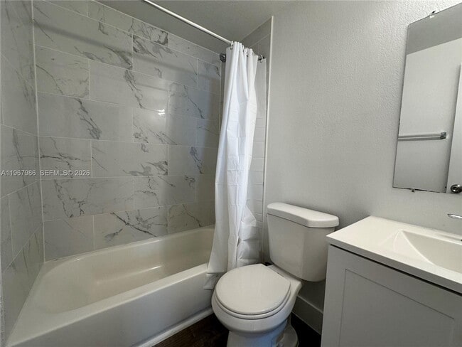 Building Photo - 3616 NE 11th Ave