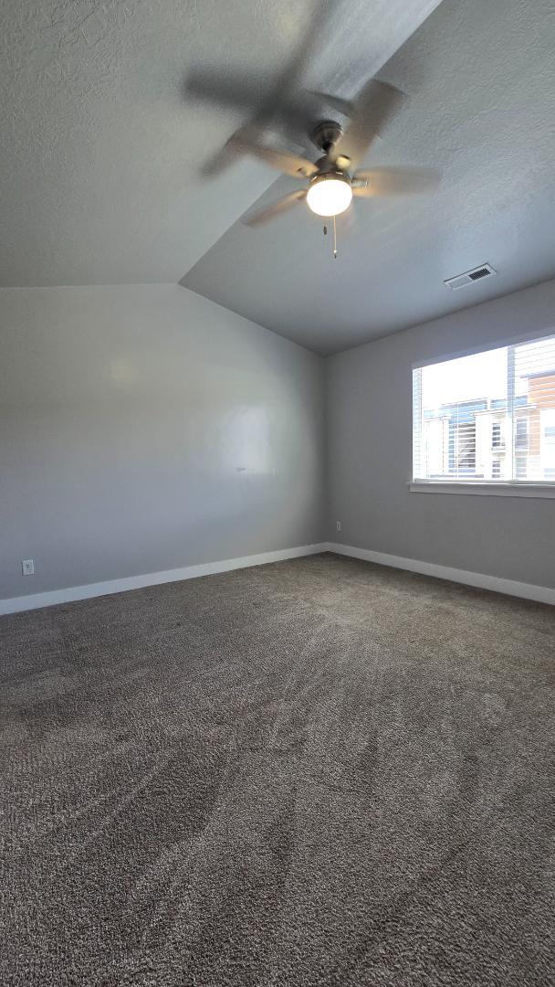 Building Photo - 4933 W Pillar Dr