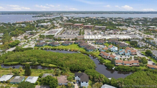 Building Photo - 950 S Kanner Hwy