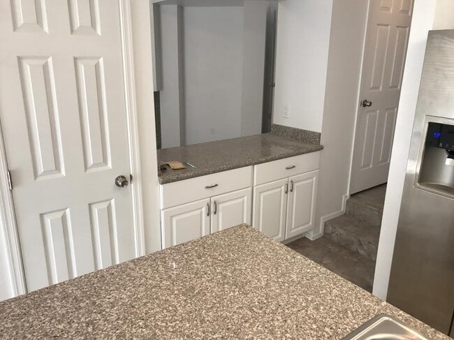 Building Photo - 2 bed 2.5 bath in Tempe