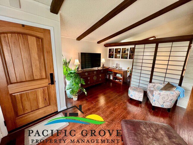 Building Photo - Lovely Monarch Pines age 55 and Older Furnished Home Available January of 2026!