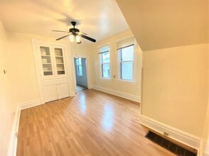 Building Photo - Newly Renovated 3 Bed, 1 Bath Unit in Pitcairn - Available January 10th!