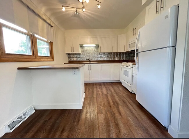 Building Photo - 2916 Johnson Ave NW