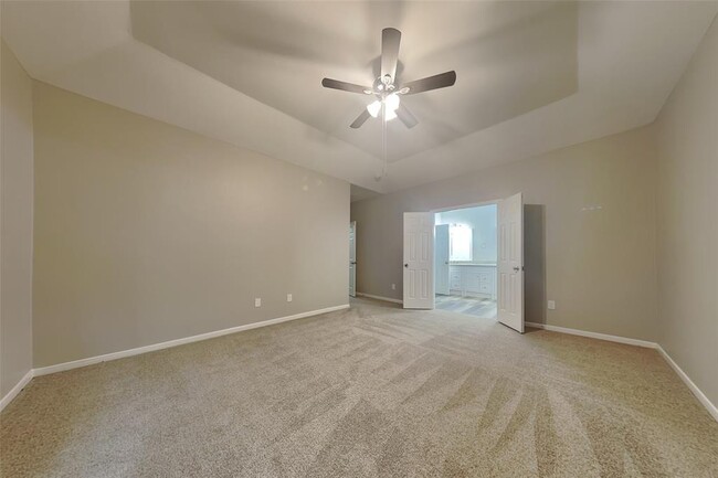 Building Photo - 7102 Blanco Pines Dr