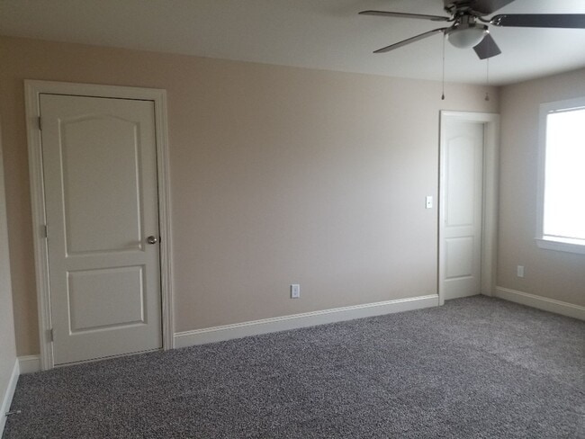 Building Photo - 806 NC-581