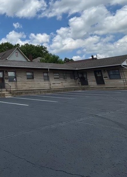 Primary Photo - 575 N Walnut St