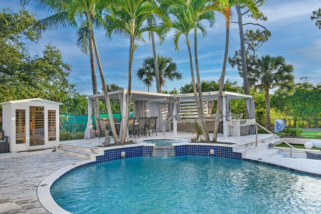 Building Photo - 377 Squire Dr