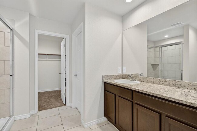 Building Photo - 3909 Shiva Dr