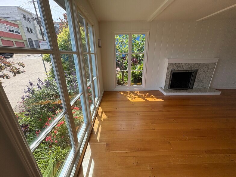 Building Photo - 1703 Funston Ave