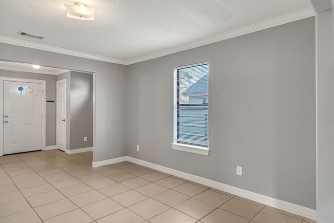 Building Photo - 1802 Eubanks St