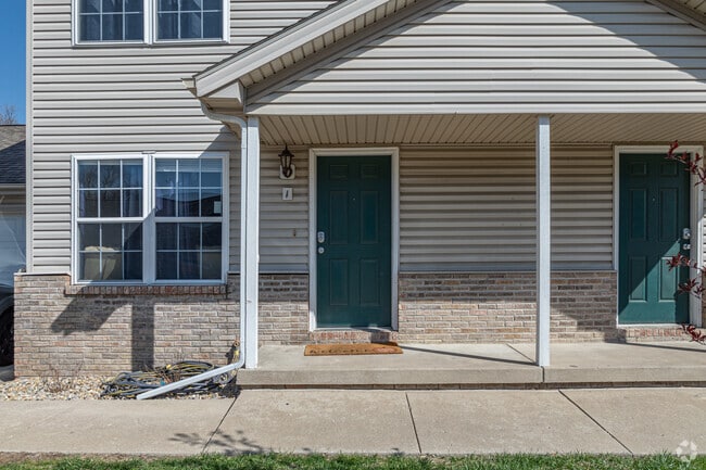 Entrance - Maple Hill Townhomes