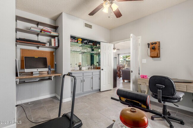 Building Photo - 5210 E Elmwood Cir