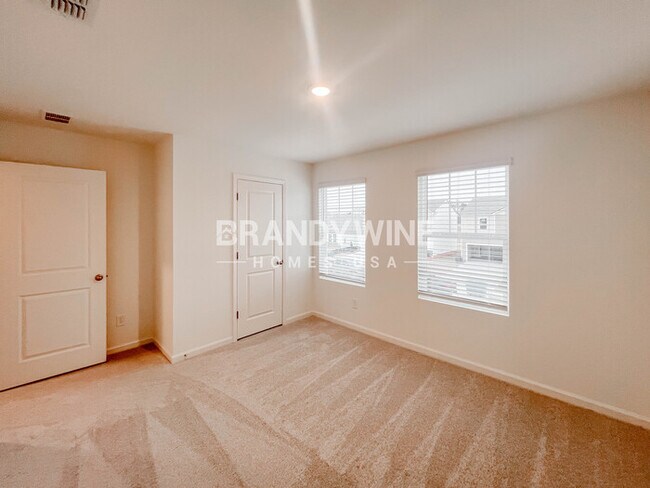 Building Photo - 93 Rowlett Pl