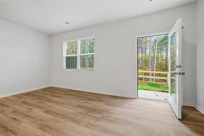 Building Photo - 5961 Skylar Dr