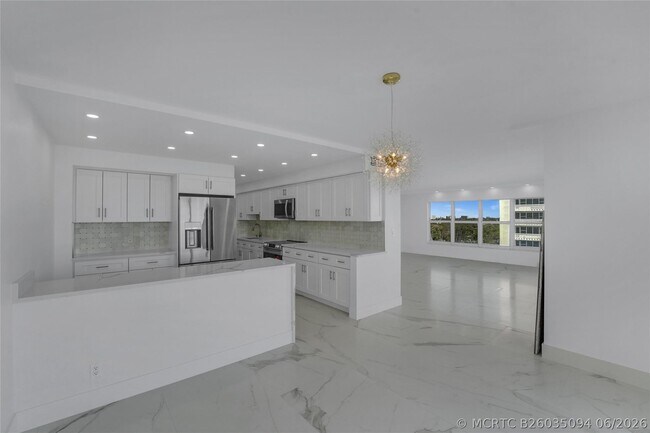 Building Photo - 3900 Galt Ocean Dr