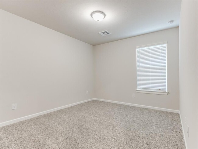 Building Photo - 18012 Austin Ct