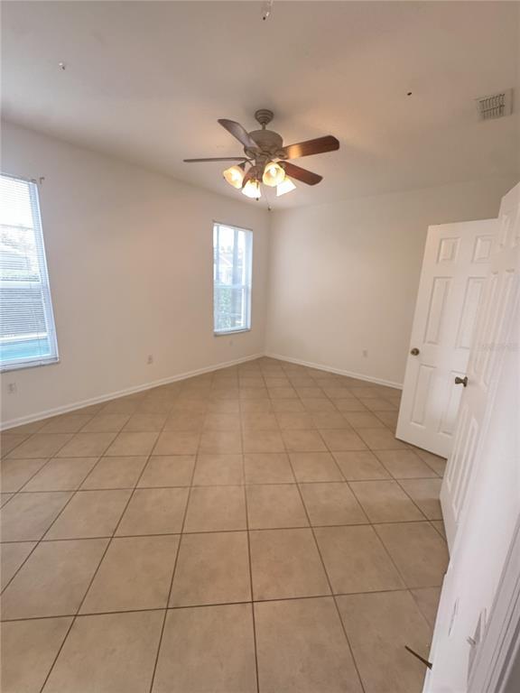 Building Photo - 8029 King Palm Cir