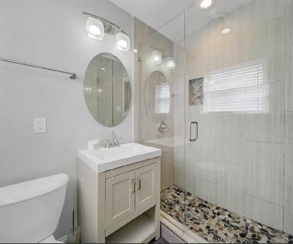 Building Photo - 5512 Odessa Ave