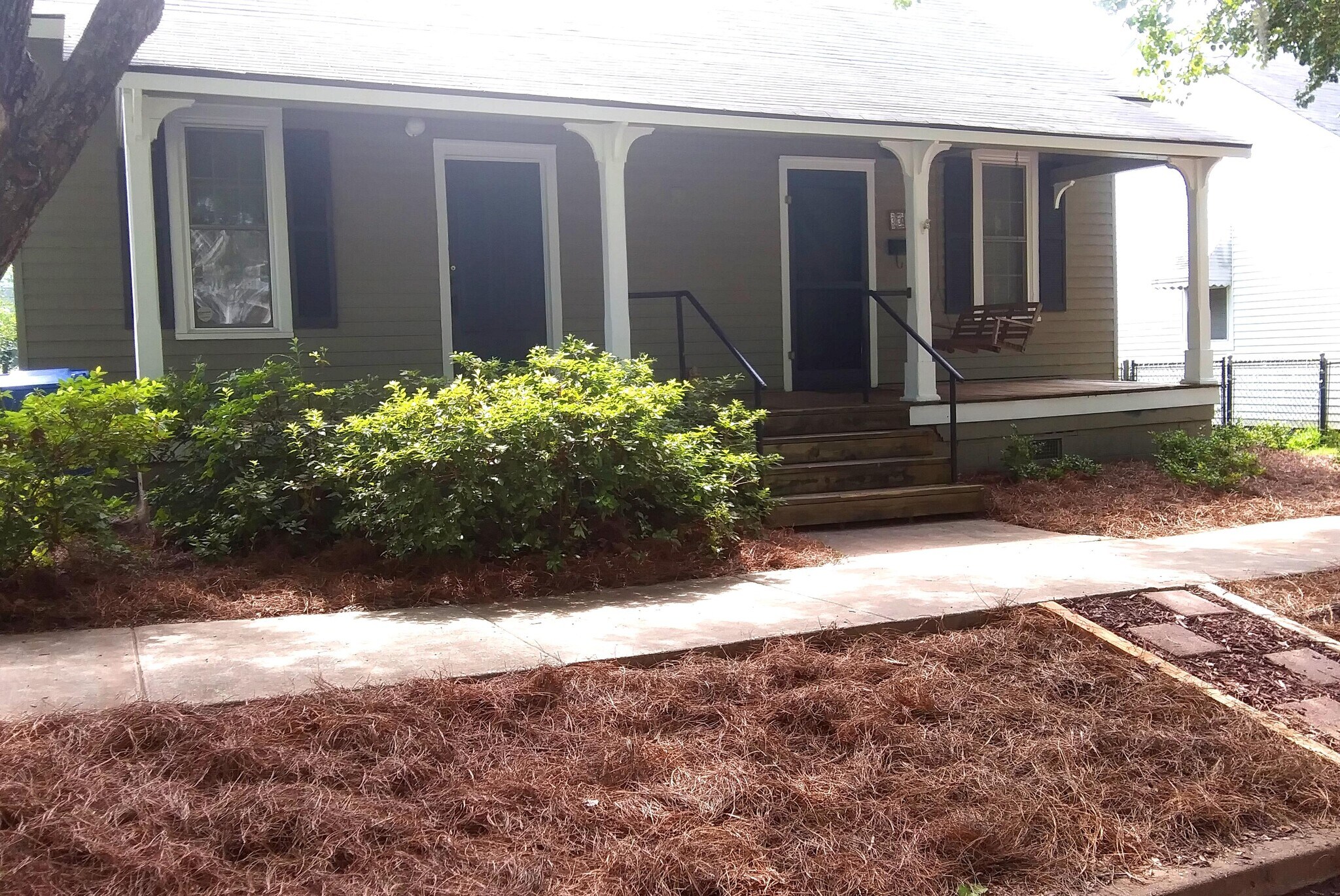 Charming 1920s bungalow, near the heart of town! - 3230 PARK AVE