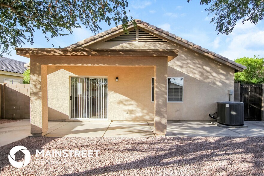 Building Photo - 12137 W Flores Dr