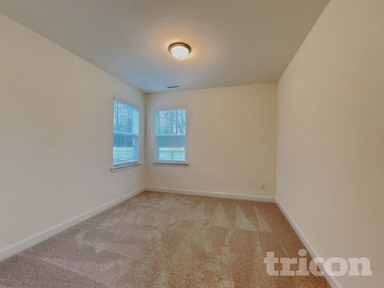 Building Photo - 129 Stallion Way