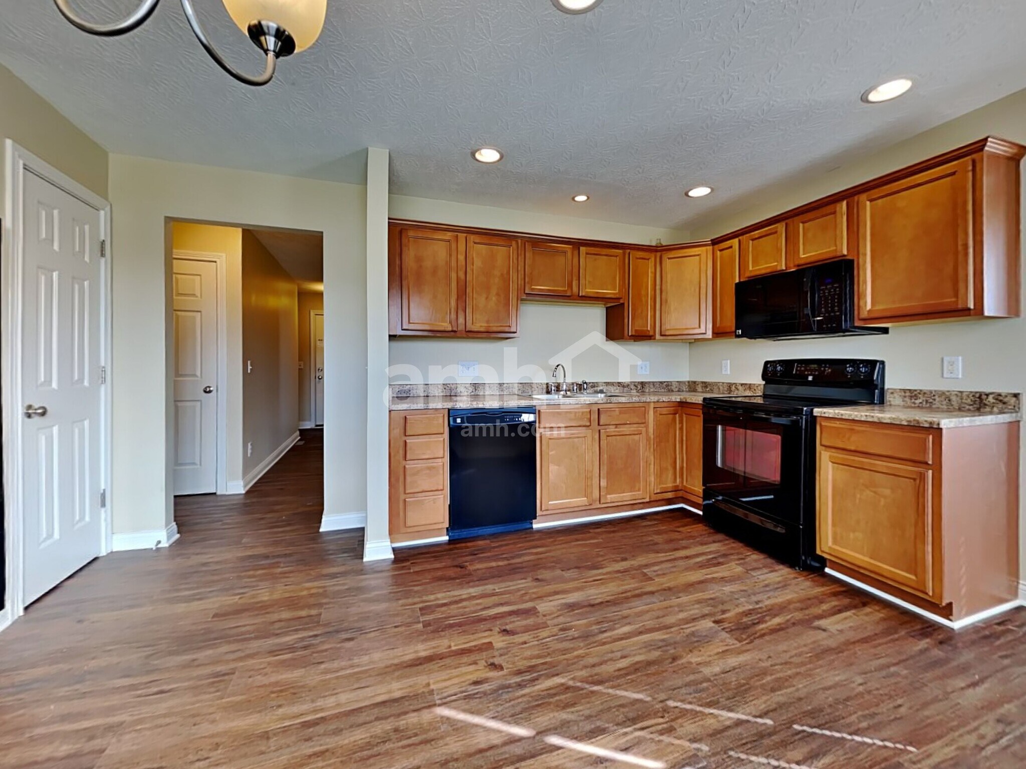 Building Photo - 8133 Darlene Ter