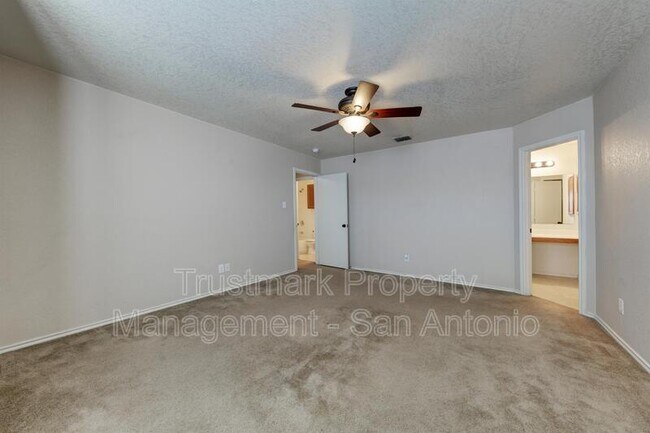 Building Photo - 7927 Horse Hollow