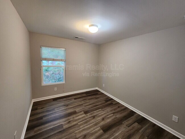 Building Photo - 187 Laurelcrest Ln