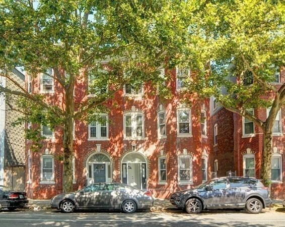 Building Photo - 326 Chelsea St