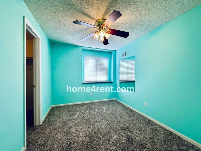 Building Photo - Overland Park Raised Ranch, Primary Suite ...