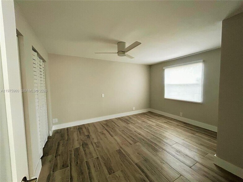 Building Photo - 5032 SW 94th Ave