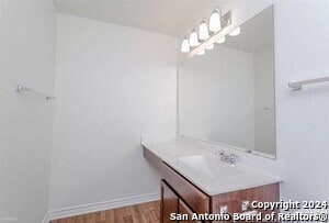 Building Photo - 245 Blacktail Dr