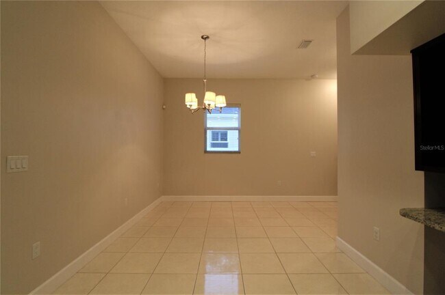 Building Photo - 2278 Tami Sola St
