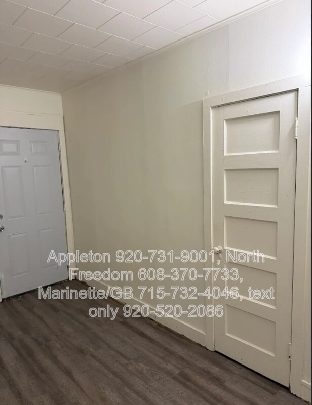 Building Photo - S7559 US 12 I13
