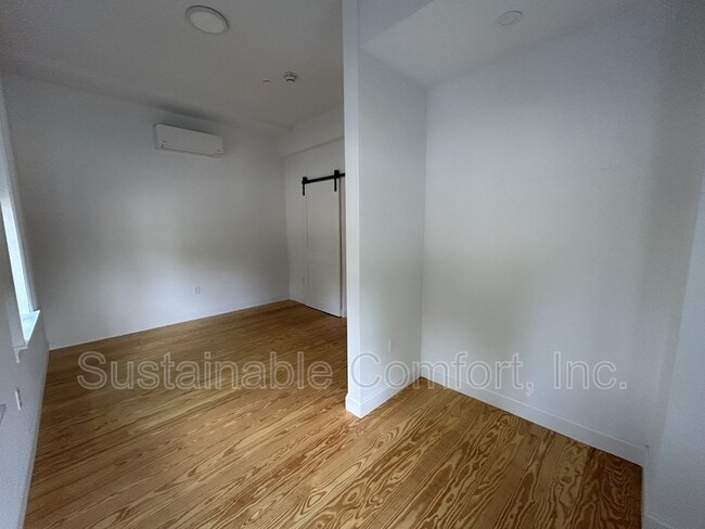 Building Photo - 205 Summer St