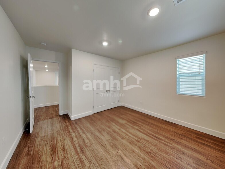 Building Photo - 1479 Garden Swing Ave