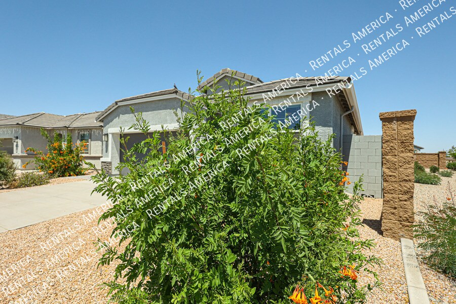 Building Photo - 38060 W Frascati Ave