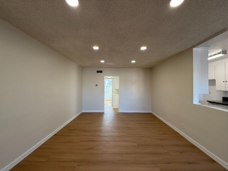 Building Photo - 6039 Whitsett Ave