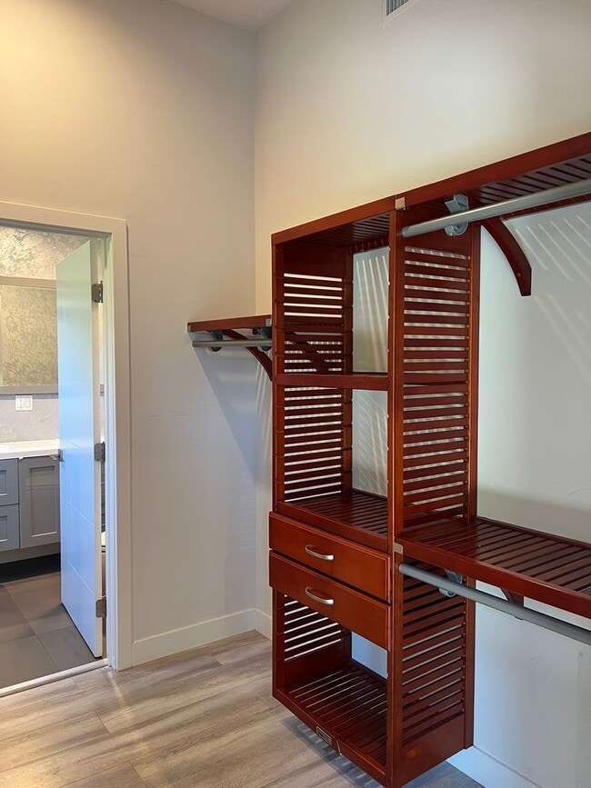 Building Photo - 2 Bedroom Modern Luxury, Valley Village