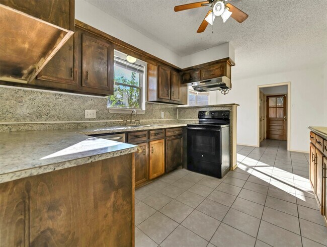 Building Photo - 3807 Winter Haven Dr