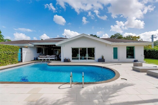 Building Photo - 13540 SW 98th Ct