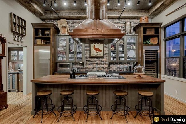 Building Photo - 1308 Jackson St