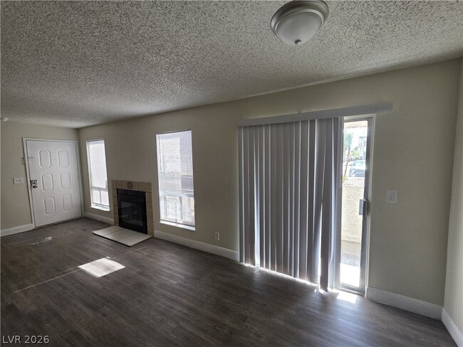Building Photo - 4941 Newport Cove Dr