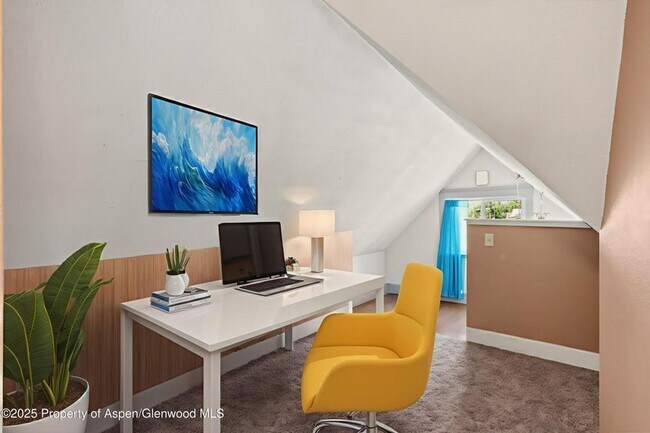 Building Photo - Charming Single Family Home in Rifle for Rent