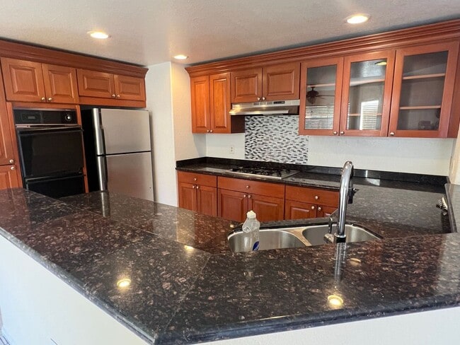 Building Photo - 9448 Navy Blue Ct