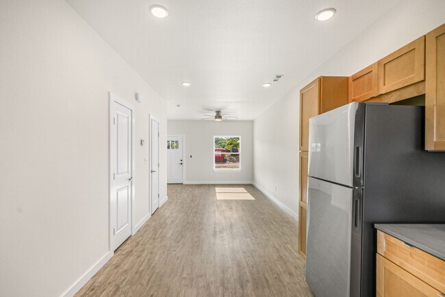 Building Photo - Brand New Townhomes 15 Minutes from Bentonville!