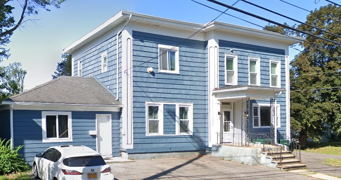 Building Photo - 268 Syracuse Ave