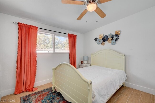 Building Photo - 1799 Valley Dr